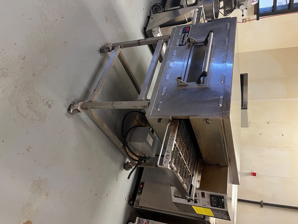PIZZA OVEN MIDDLEBY MARSHAL