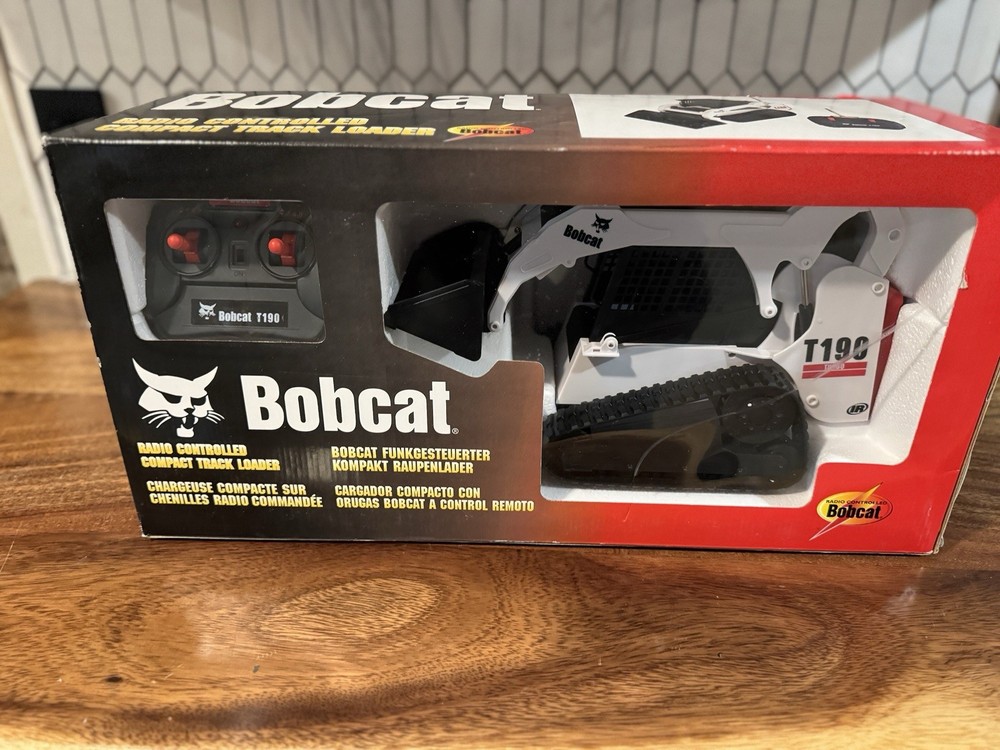 Bobcat T190 Radio Controlled Compact Track Loader