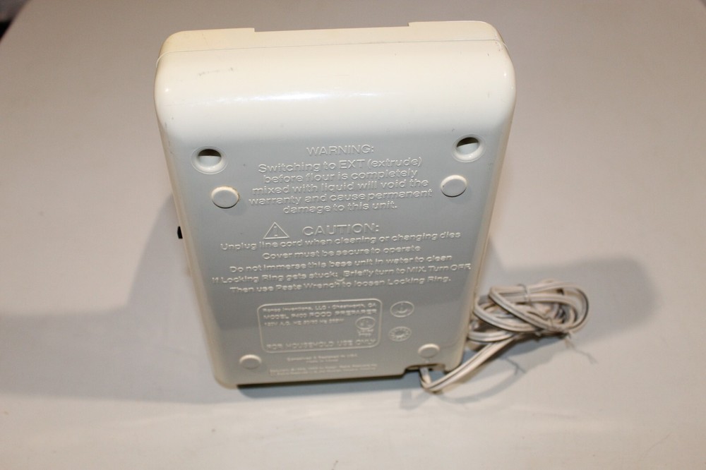 POPEIL AUTOMATIC PASTA MAKER P400 - MAIN BASE UNIT ONLY - WORKS GOOD !!!!!!!!!!!