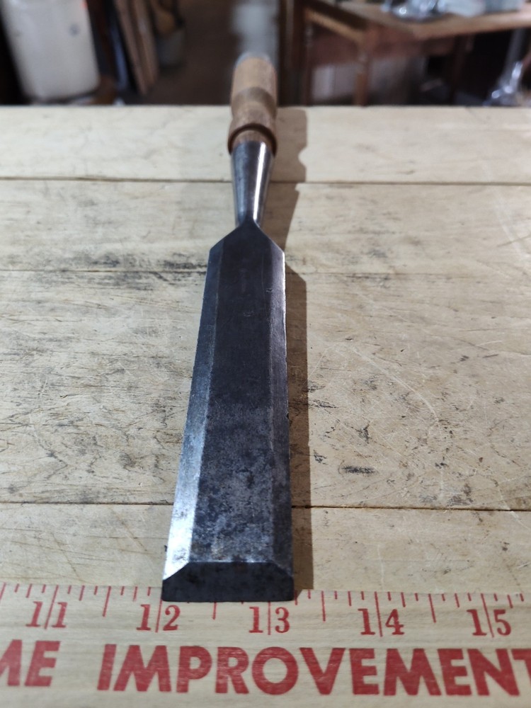 Antique Ohio Tool 1-1/4" Bevel Edge Socket Chisel Timber Framing