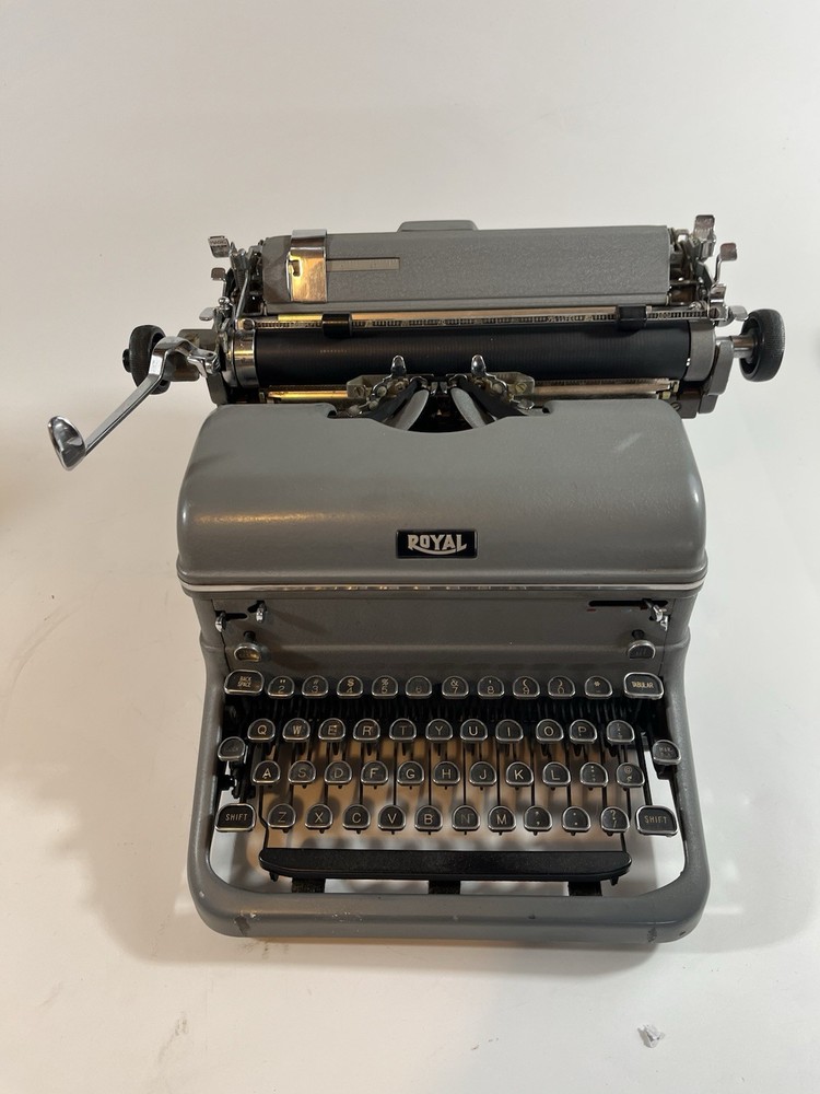 Royal Typewriter Manual Gray 1940s