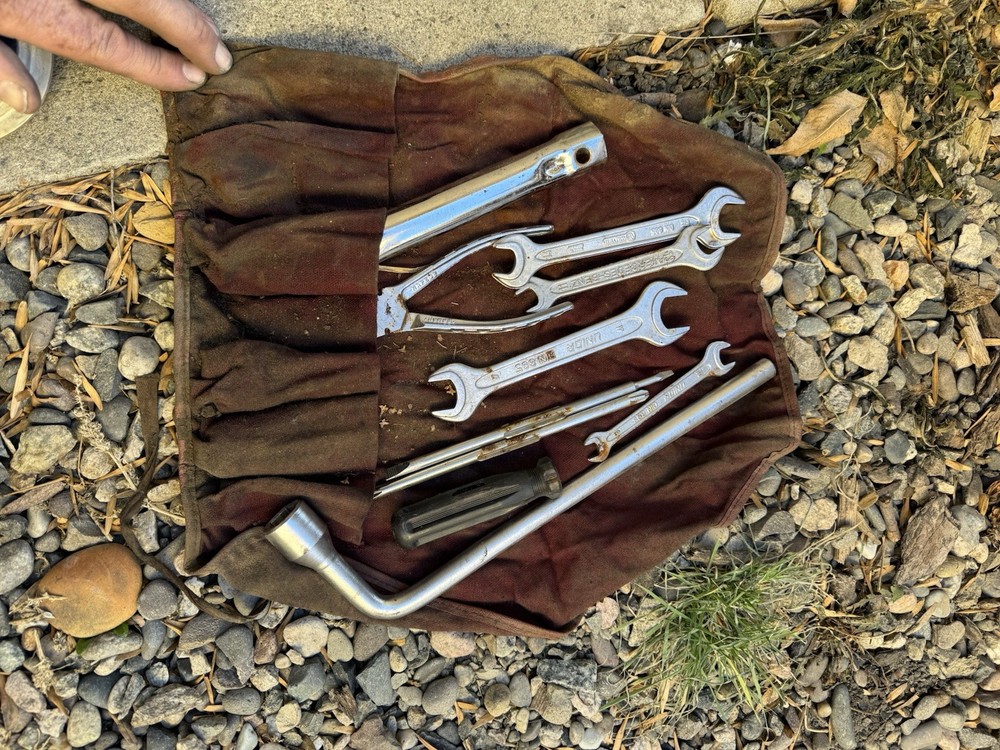 Mercedes W123 Roadside Tool Kit ￼
