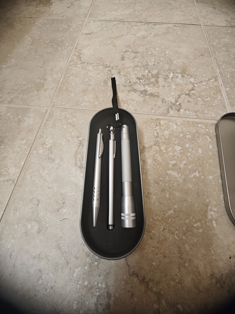 Car Emergency Tool Kit – Tire Pressure Gauge, Flashlight & Pen with Case