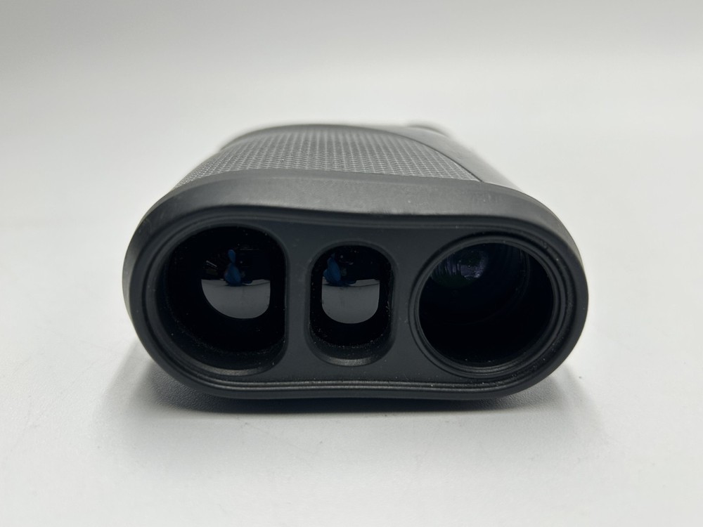 Nikon Coolshot 20i Range Finder and Case BUNDLE (C-102)