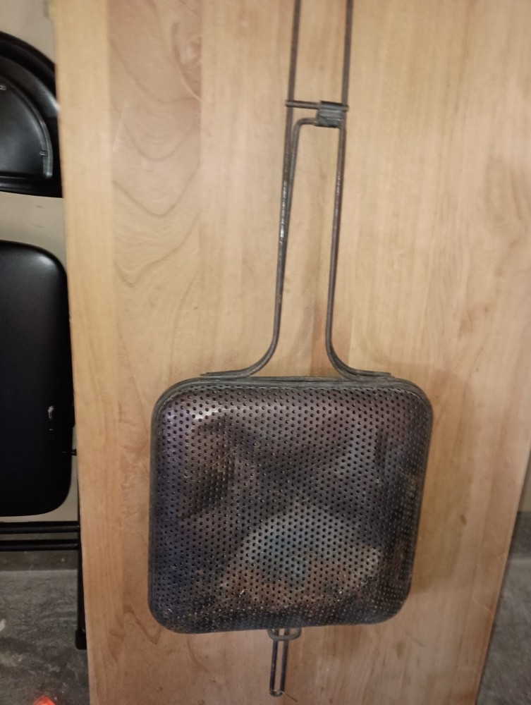 Antique POPCORN POPPER PAN - Long Handle for a Fireplace or FIRE
