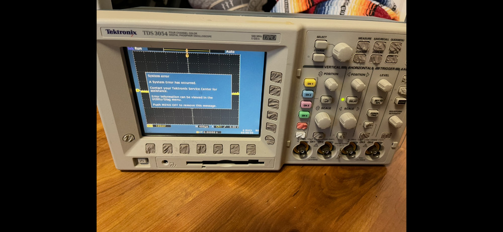 TEKTRONIX TDS3054 (4-Channel, with error)