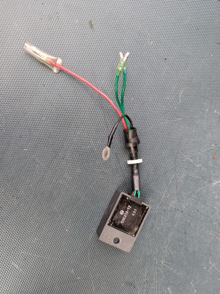 Yamaha waverunner outboard Voltage rectifier regulator (SH643A12)