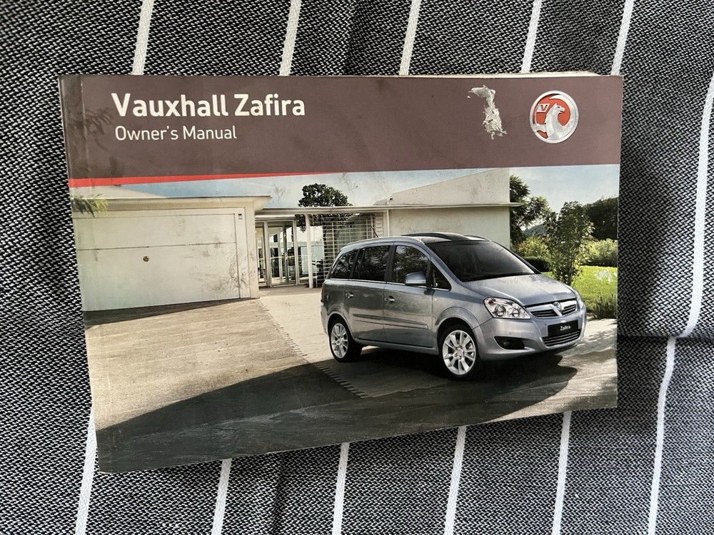 Vauxhall Zafira Owners Manual 2010 Owners Book