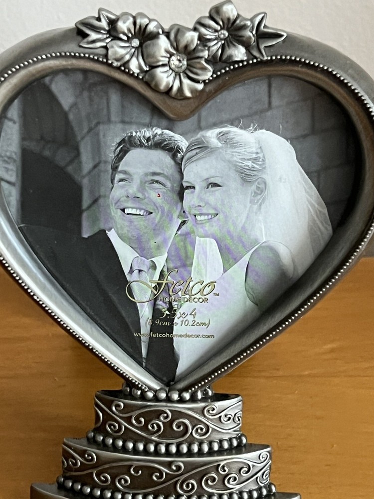 Beautiful PEWTER HART SHAPE PICTURE FRAME