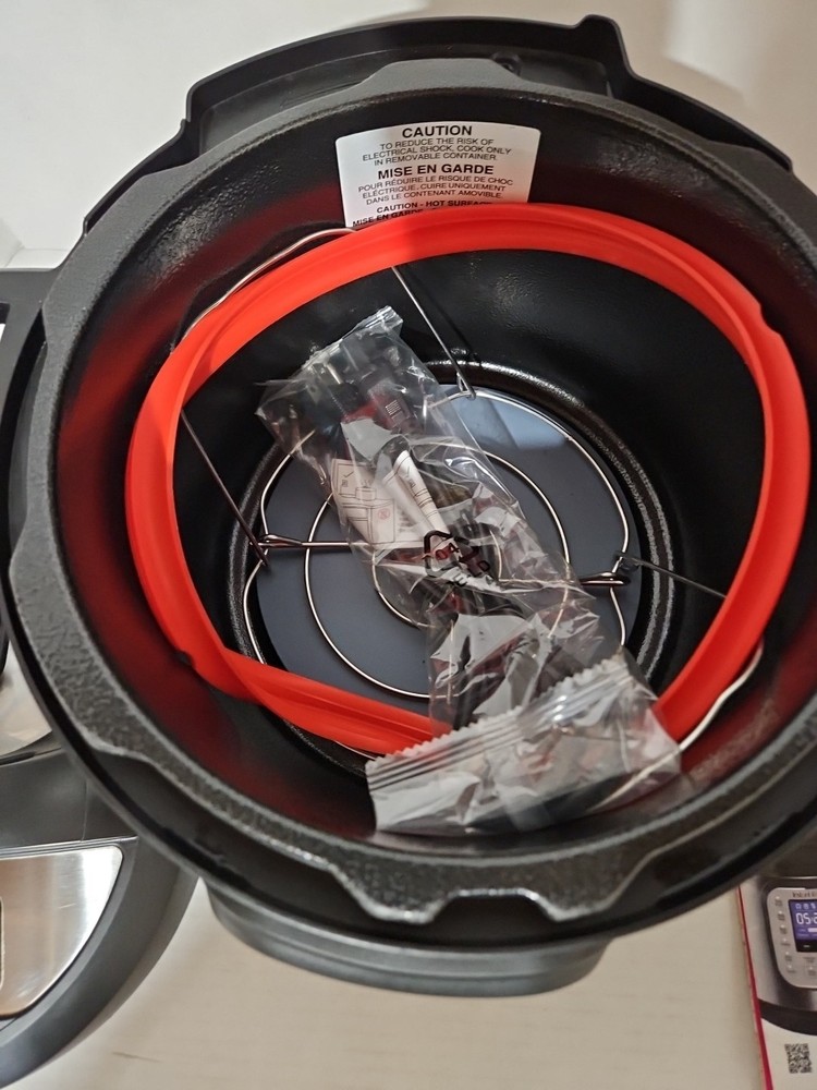 InstaPot Duo Nova 6 Qt Pressure Cooker Missing Pot insert