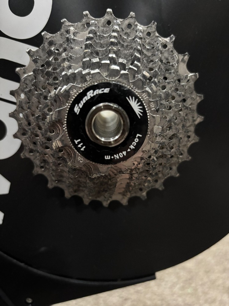 Wahoo KICKR Smart Trainer Version 5 V5 Includes Cassette and accessories