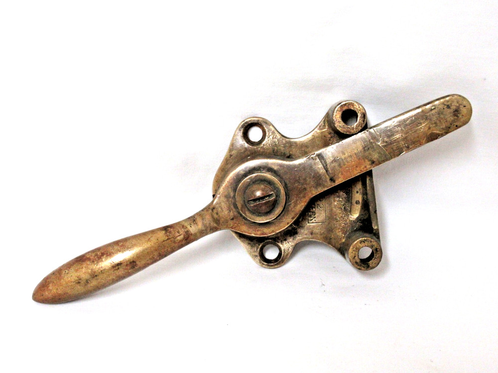 ANTIQUE BRASS ICE BOX HANDLE LATCH