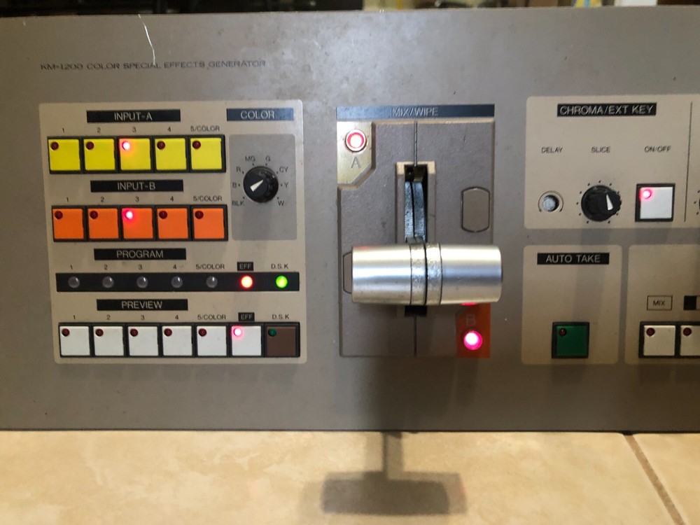 JVC KM-1200 Color Special Effects Generator / POWERS UP / UNTESTED