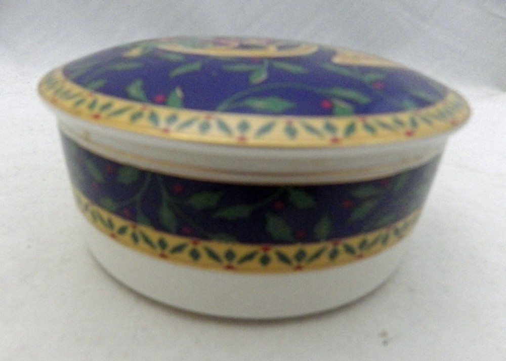 Mikasa - Holiday Music pattern - one round keepsake Box with Lid - EUC