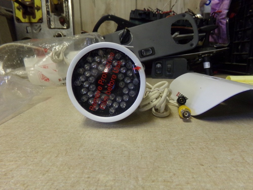 Lorex White Security Camera with Weather Cover *FREE SHIPPING*