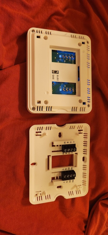 White Digital Non-Programmable Rectangular Thermostat Heat-Cool-Off Controls