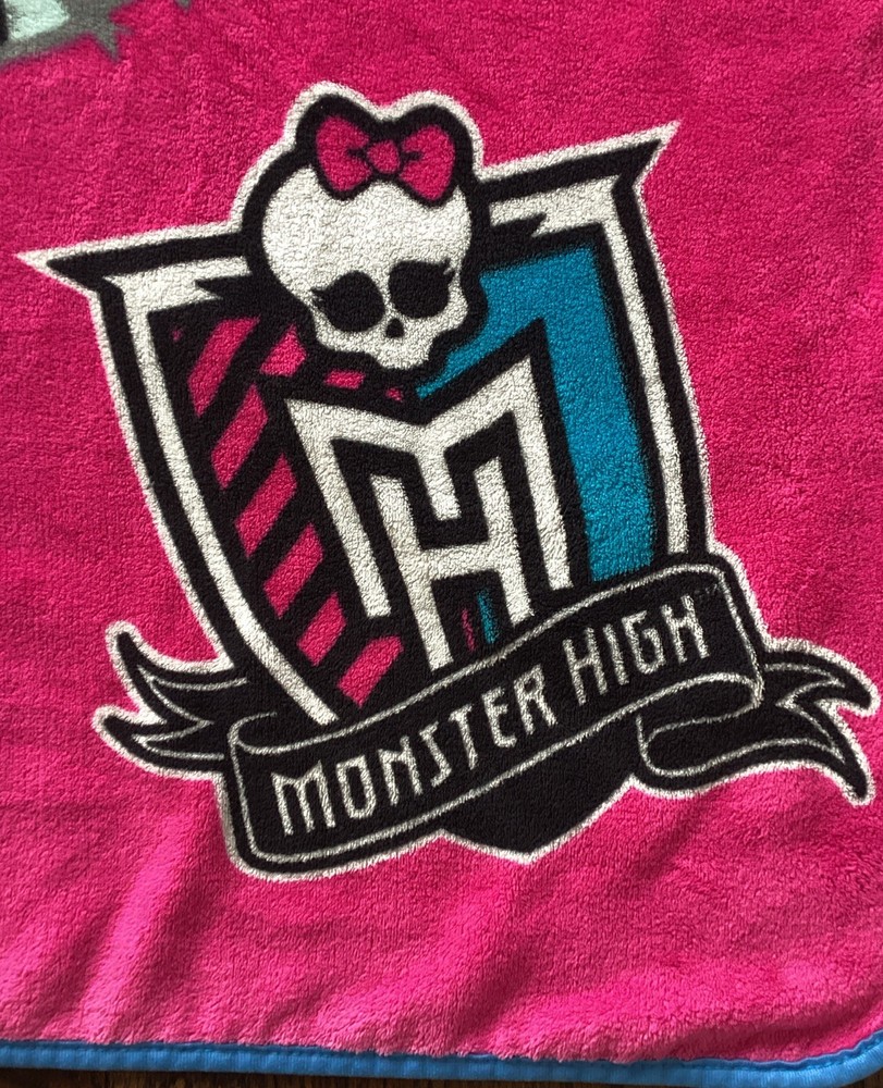 Monster High Fleece Plush Blanket 2013