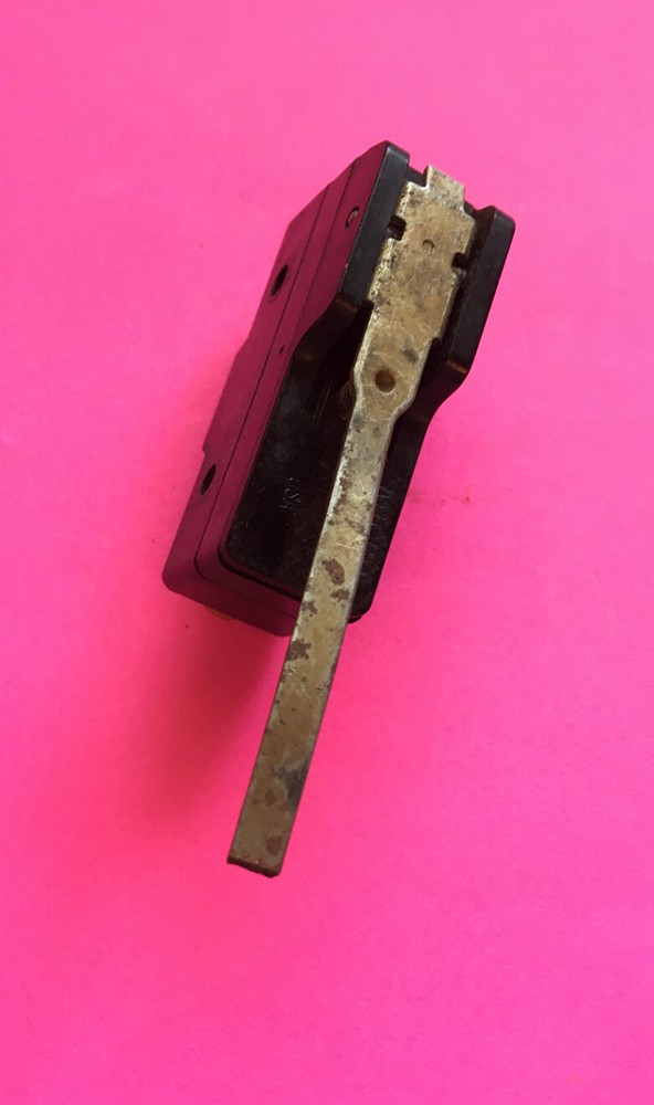 *USED* BZ-2RW863-A2-MICRO SWITCH-FREE SHIPPING*