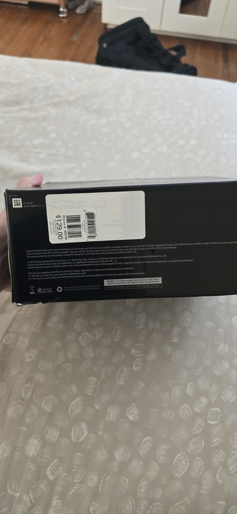 Samsung SMR324 Gear VR with Controller - Black