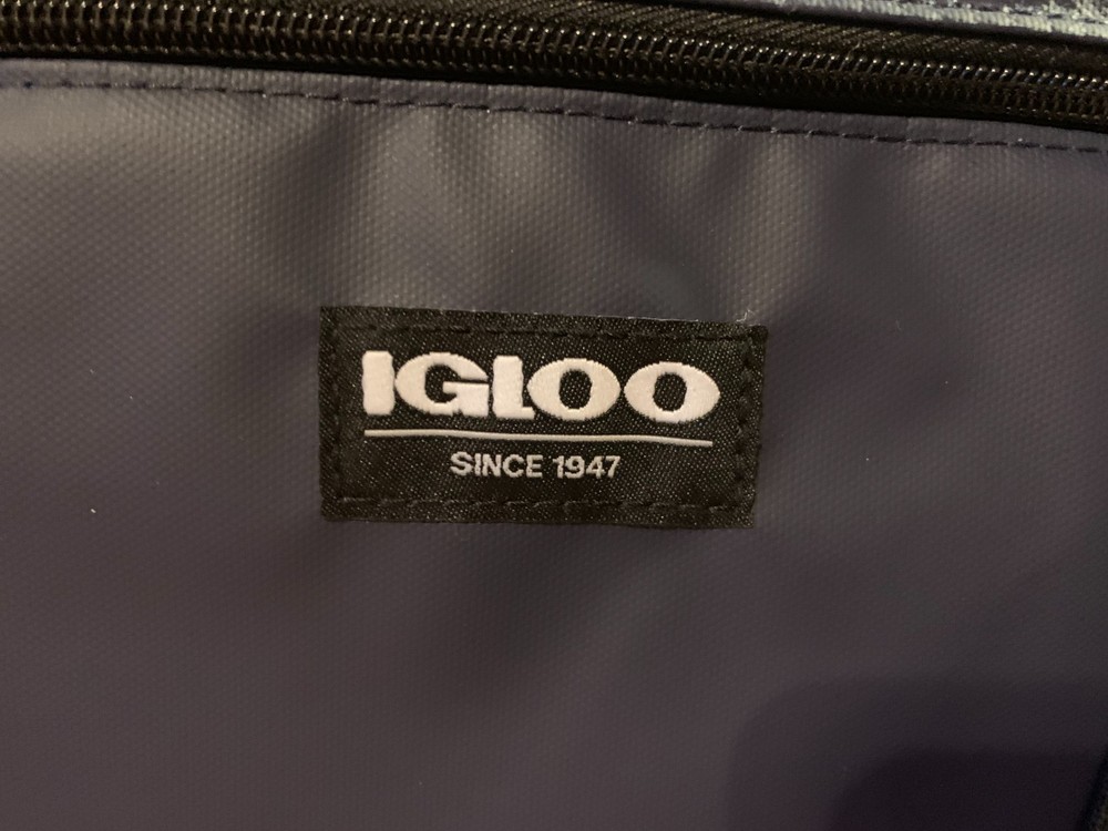 Igloo Collapse and Cool 50 Can Cooler