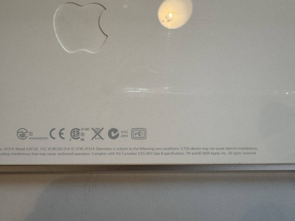 Apple A1314 Wireless Keyboard Tested Working