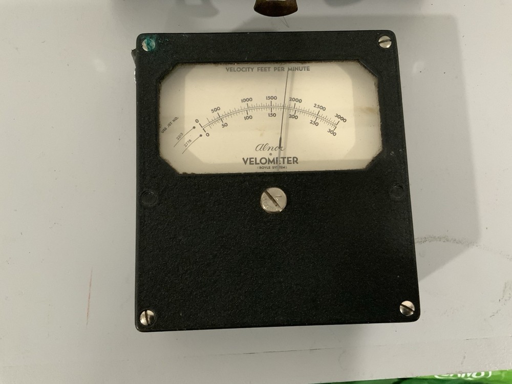 Alnor Velometer Boyle System Type 3002 Case/Accessories Used Working Condition