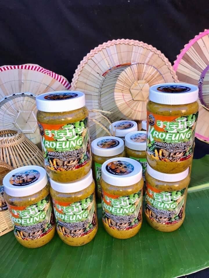 Kroeung 3 Jars (Cambodian spice Paste 19 Oz Per Jar)