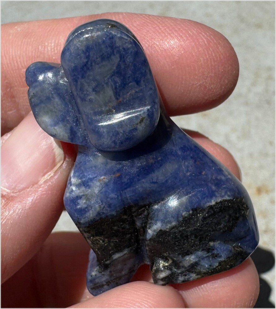 Sodalite DOG Totem - Creative thinking, Communication