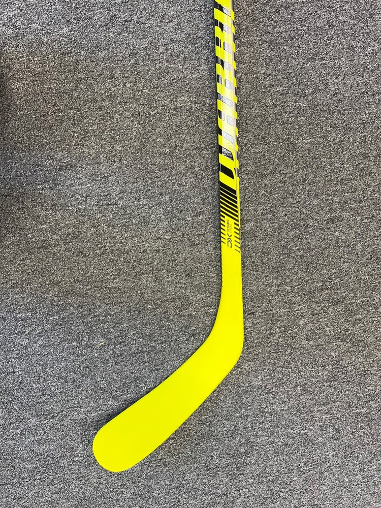 Warrior Alpha DX SE2 Grip Intermediate Composite Stick 55 FLEX