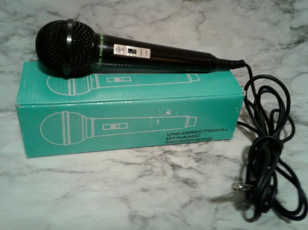 Uni-Directional Dynamic Microphone in Box