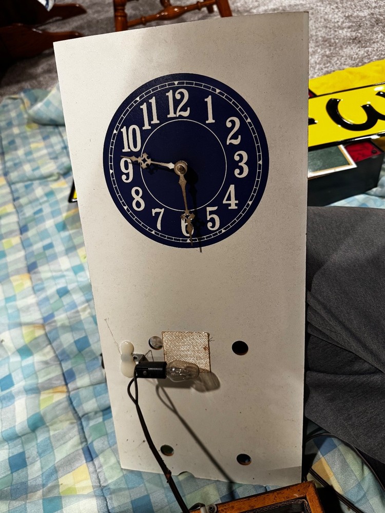 Vintage Heileman’s Old Style Beer Lighted Clock Mirror.