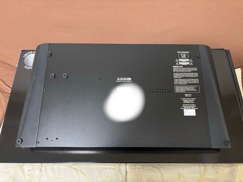 LINE 6 HELIX PLATINUM Effects Pedal