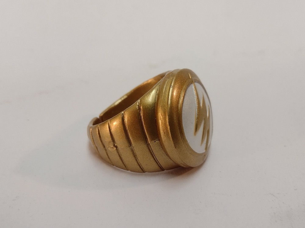 Flash Plastic Ring - Great For Halloween Or Cosplay Costume