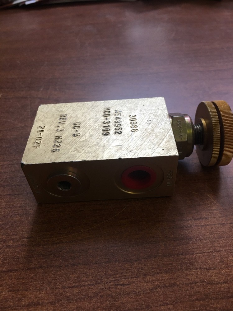John Deere AE49952 Control Valve