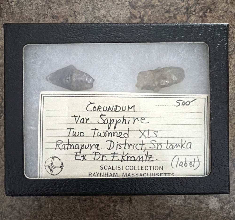 2 Twinned XLS Corundum var Sapphire