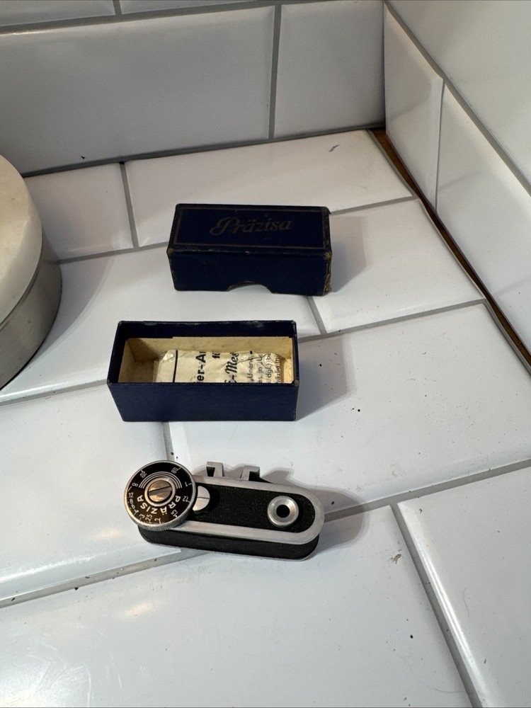 Prazisa Vintage Distance Finder