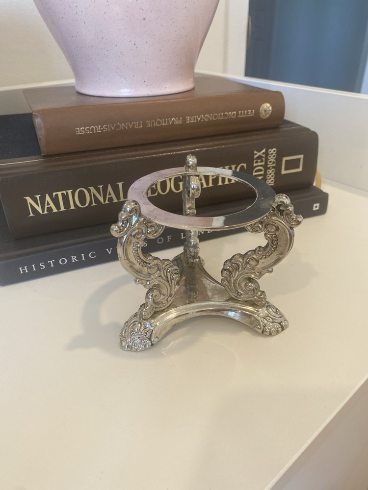 Godinger Silver Stand