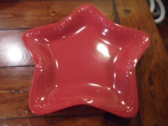 Pfaltzgraff Filigree Ruby star shaped dish plate platter mint condition low ship