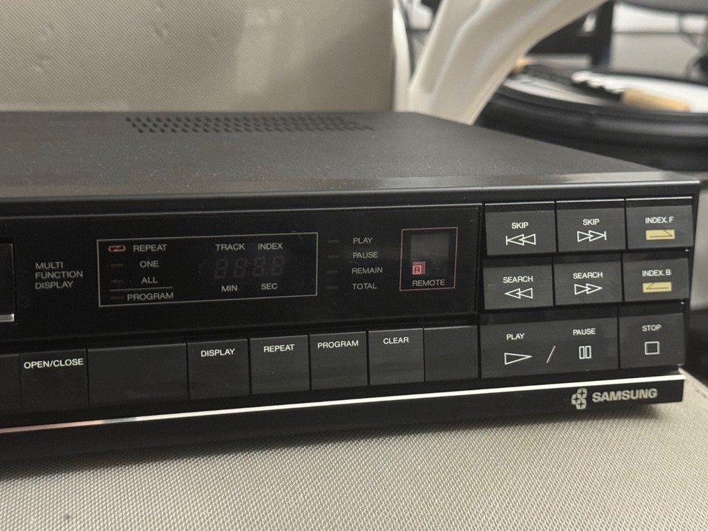 Samsung Digital Compact Disc Player CD-22R (Tested & Working)