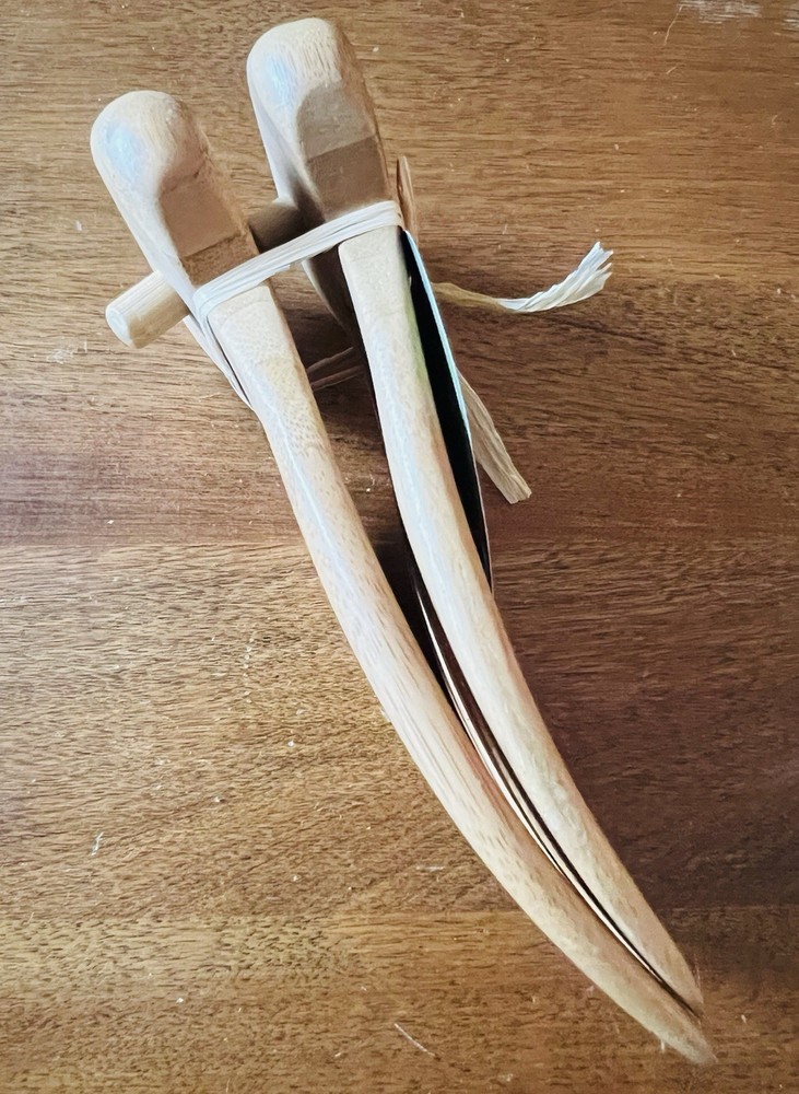 NWT Totally Bamboo Salad Hands Salad Serving Set