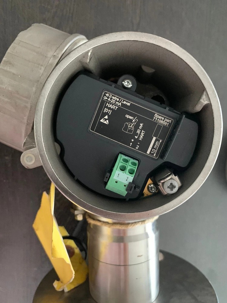 Endress Hauser Levelflex FMP57-L4A0/0 Level Transmitter