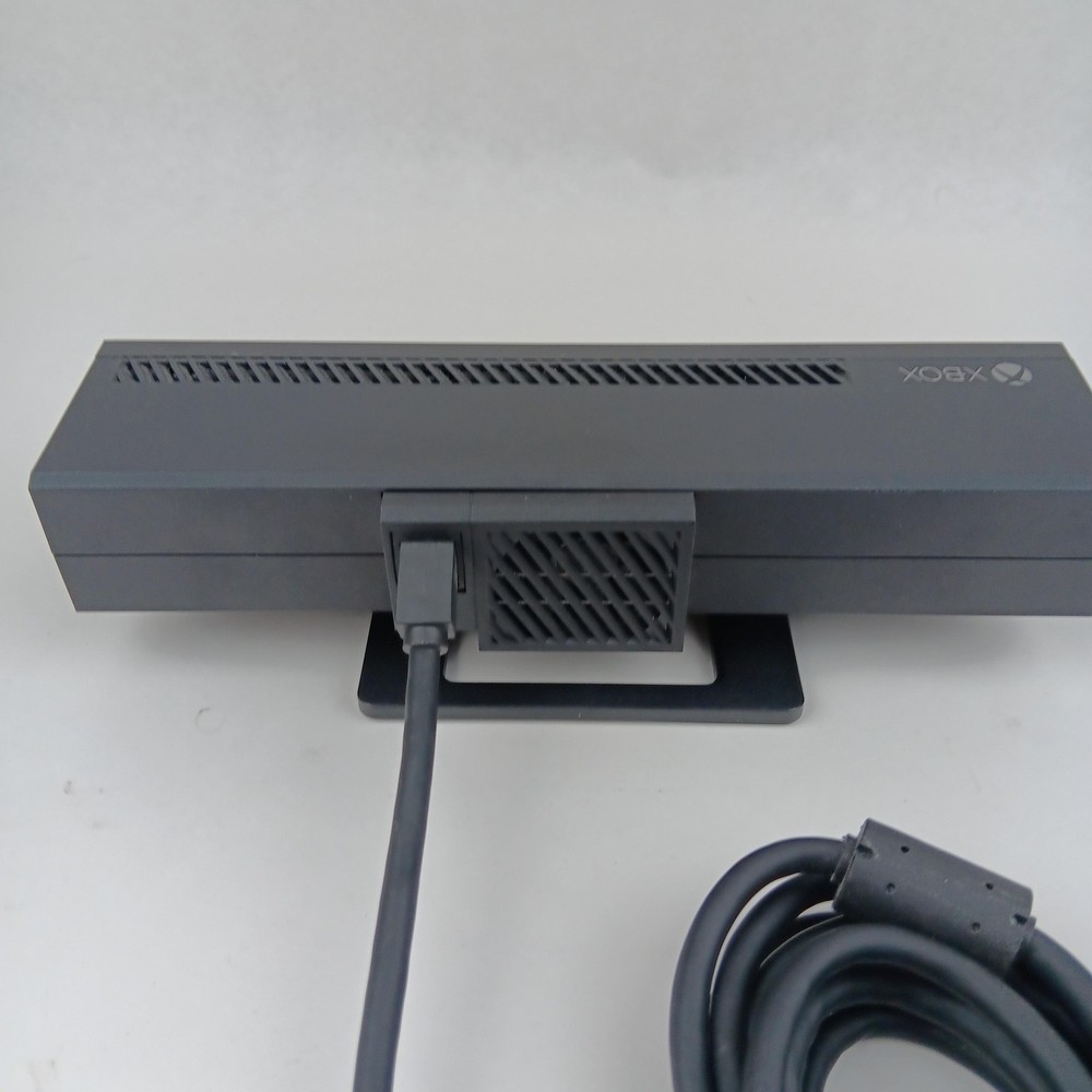 Microsoft Xbox One Kinect Sensor Model 1520 Motion Camera Voice Controls Tested