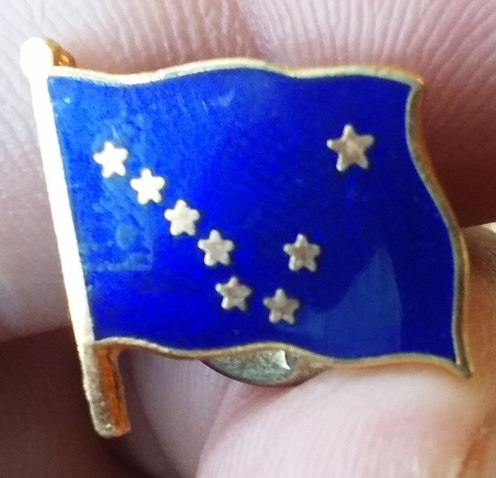 3 State of Alaska flag pins all different