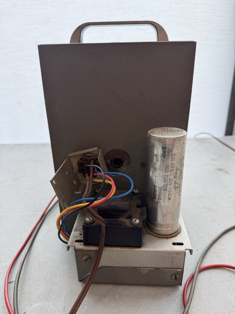 HEATHKIT V-4A VACUUM TUBE VOLTMETER - Powers On