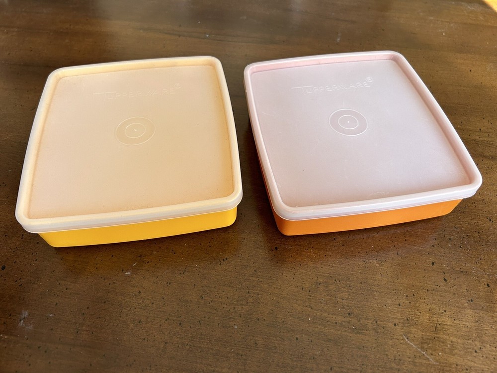 Pair Tupperware 670-3 Sandwich Keepers Great Shape And Colors