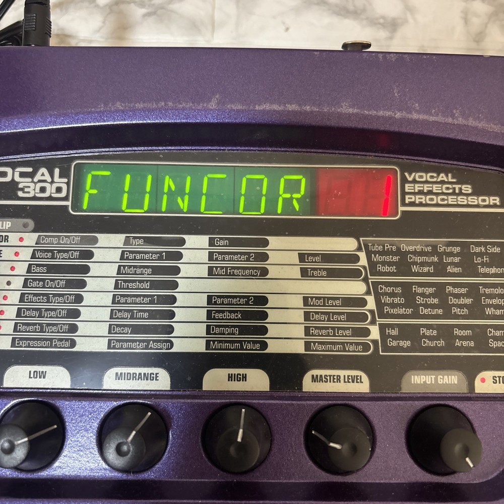 DigiTech Vocal 300 Vocal Multi-Effects Processor Voice Changer with Adapter