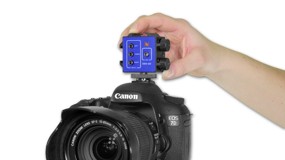 Beachtek DXA-GO Adapter/Bracket for the RODE GO Wireless