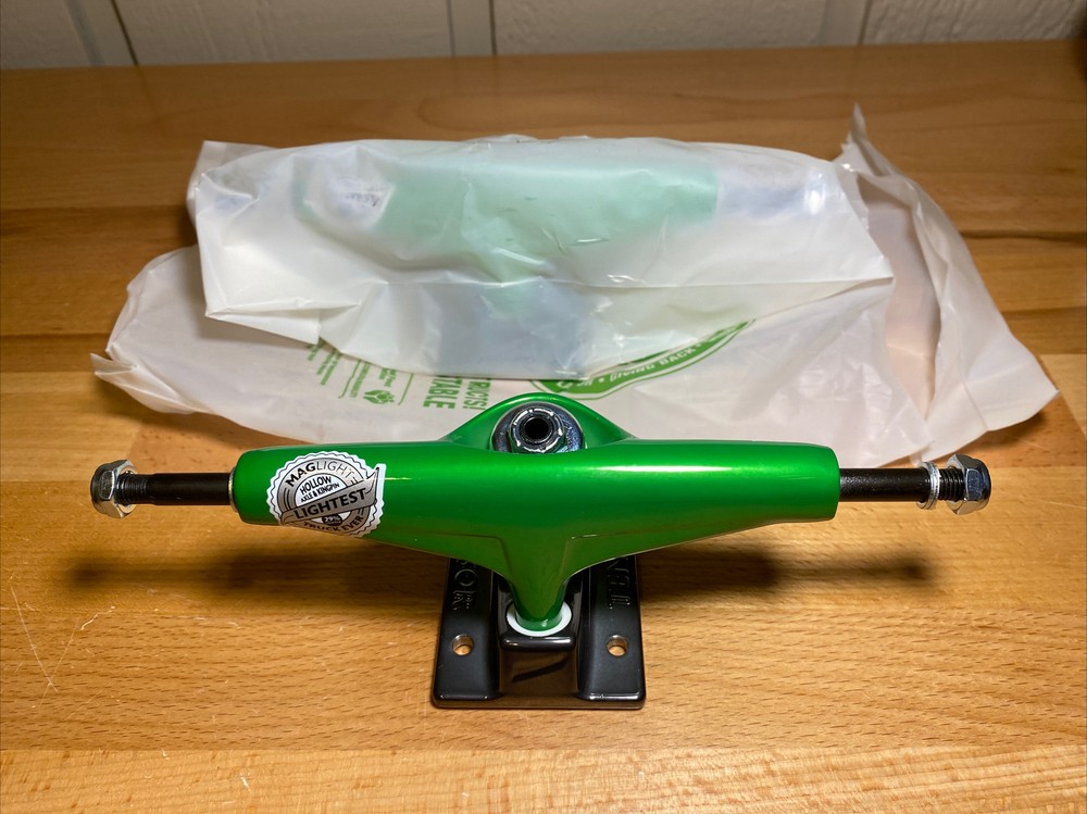 Tensor Mag Light Green 5.25 Truck Set