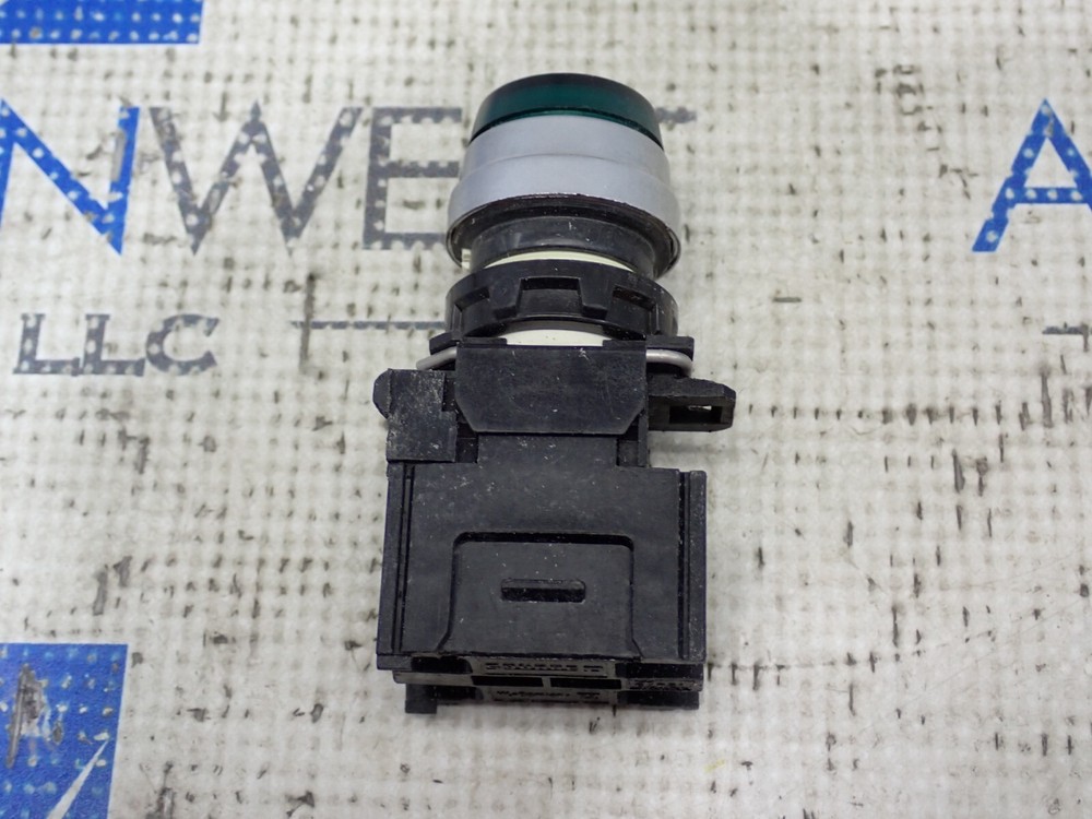 Square D 9001 DFSN Green Illuminated Pilot Light Module