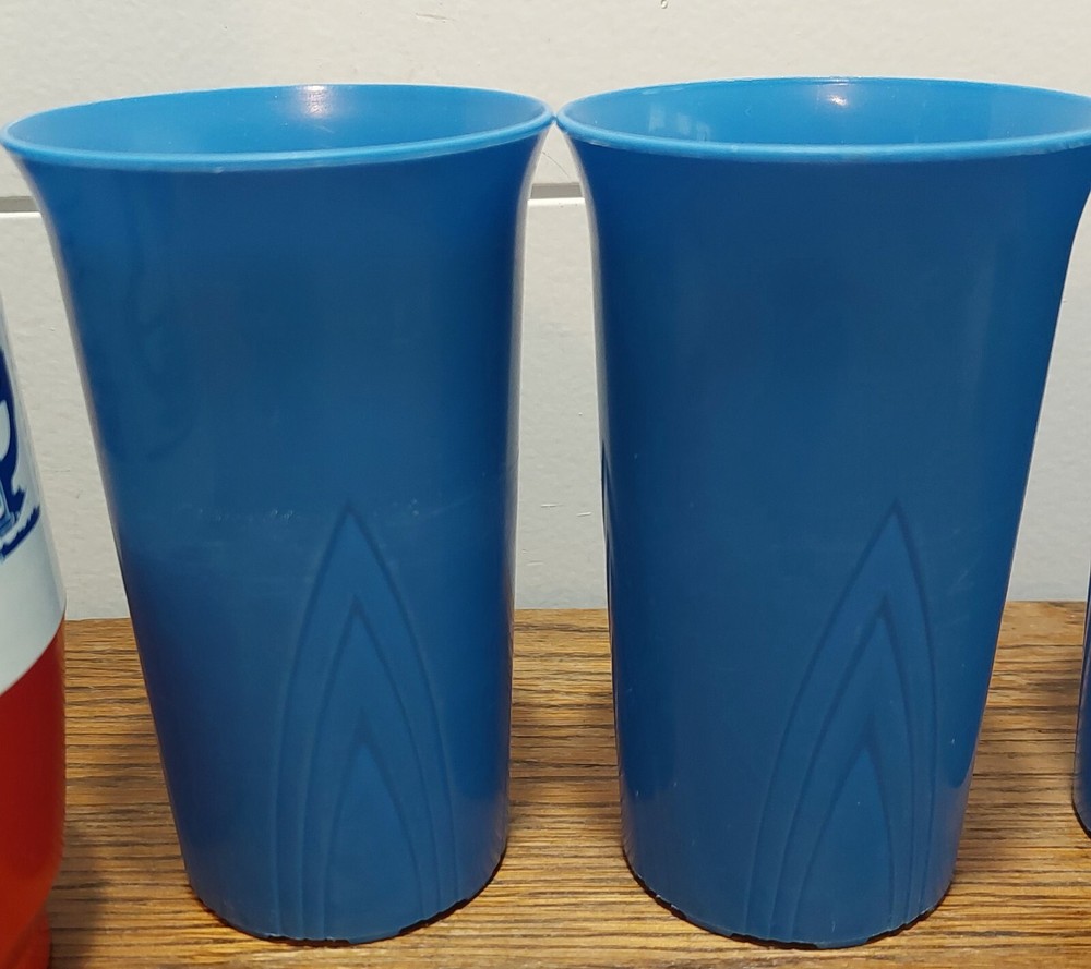 Vintage Thermo-Serv travel cooler set